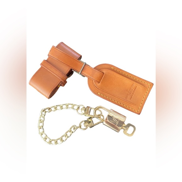 Louis Vuitton Bundle-Padlock & Key #306 Luggage Tag & Poignant-EUC - Picture 4 of 9